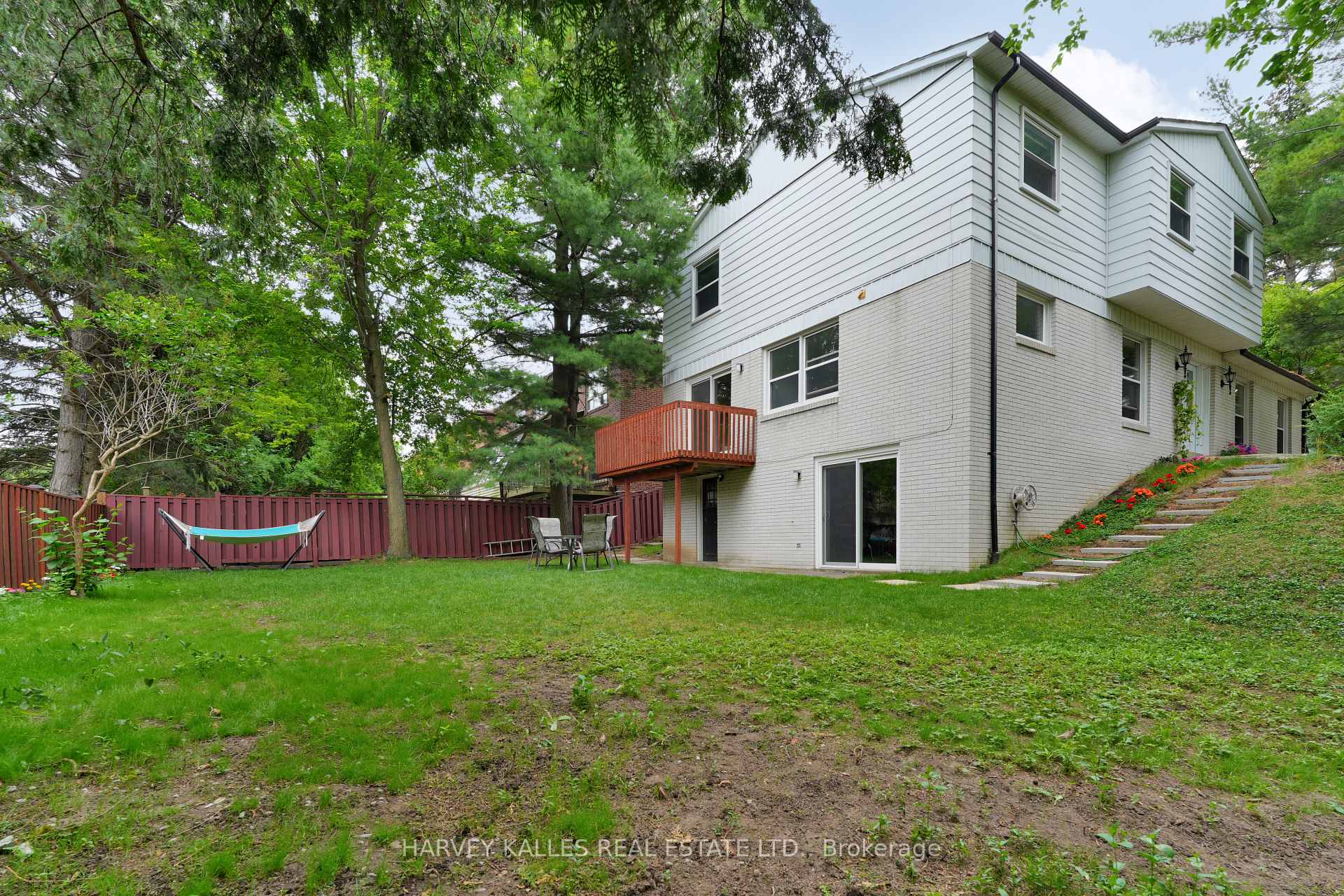 62 Aberfeldy Crescent