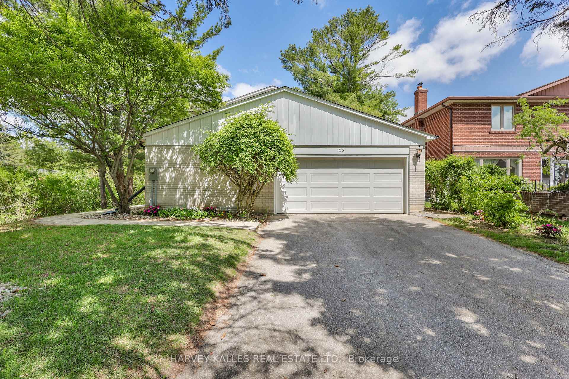 62 Aberfeldy Crescent