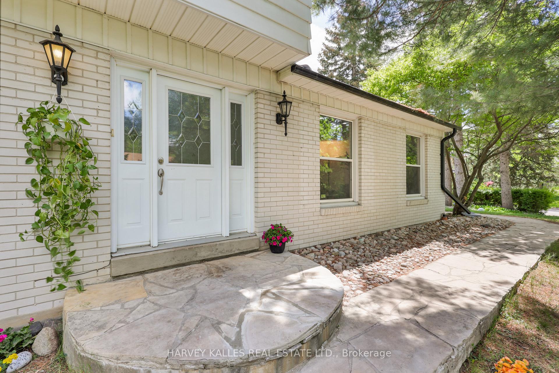62 Aberfeldy Crescent