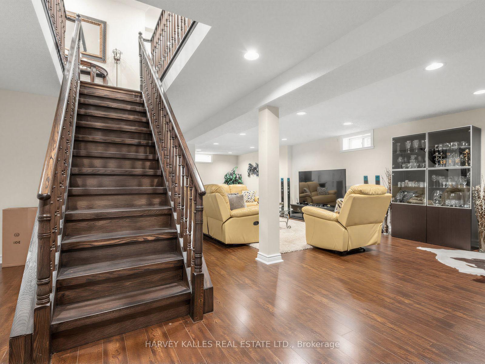 93 Downing Boulevard