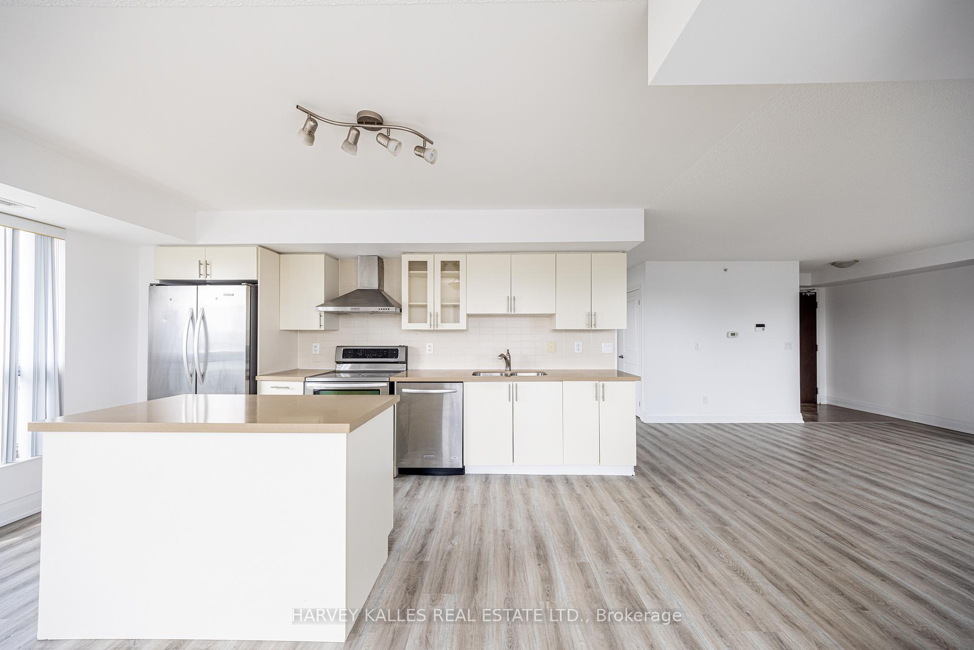 75 Norman Bethune Avenue 317