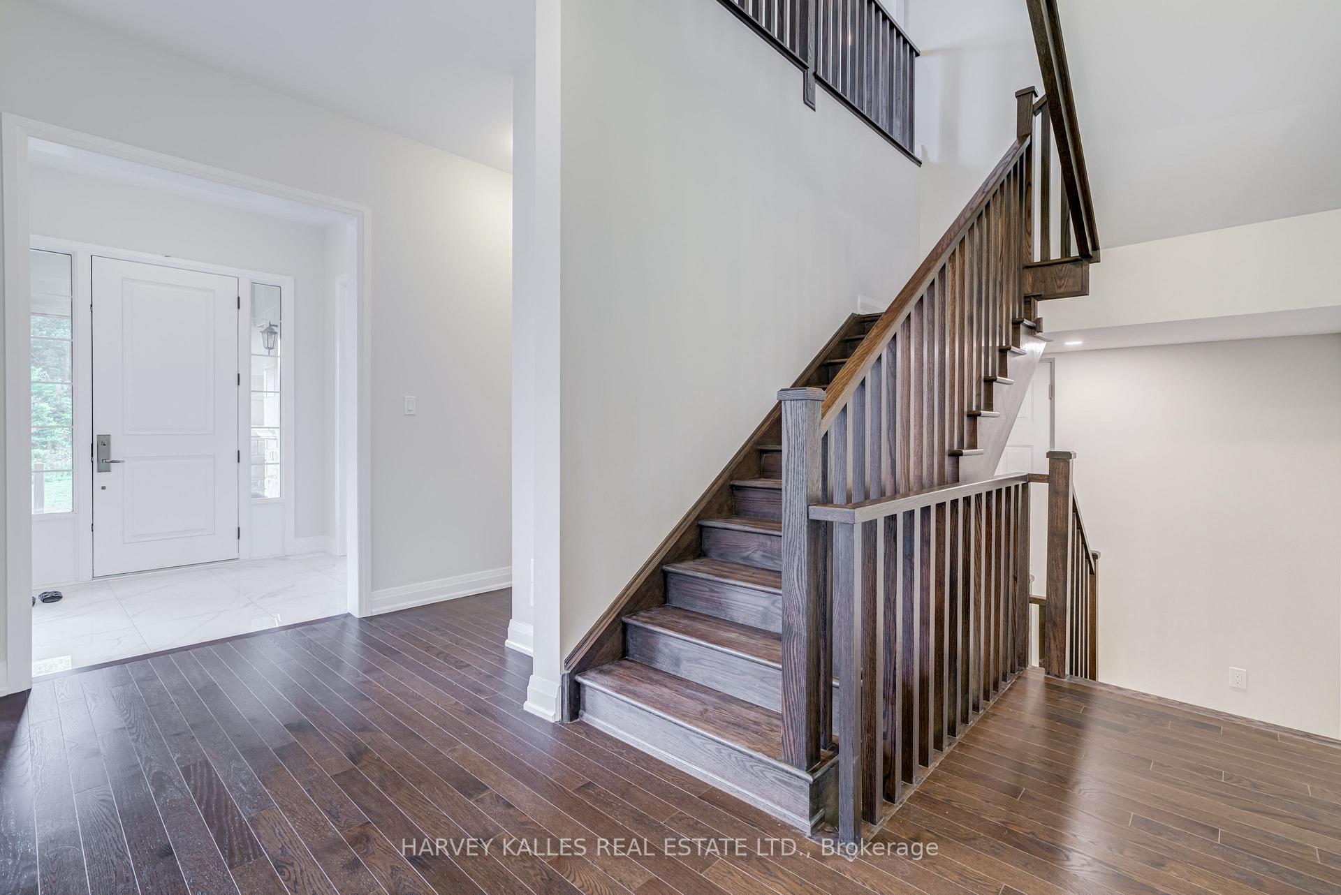 6 Dennis Reed Court