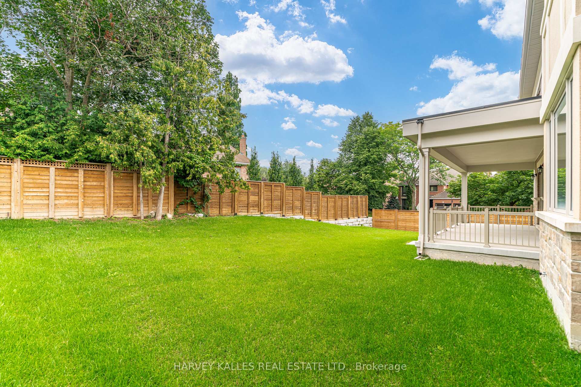 6 Dennis Reed Court