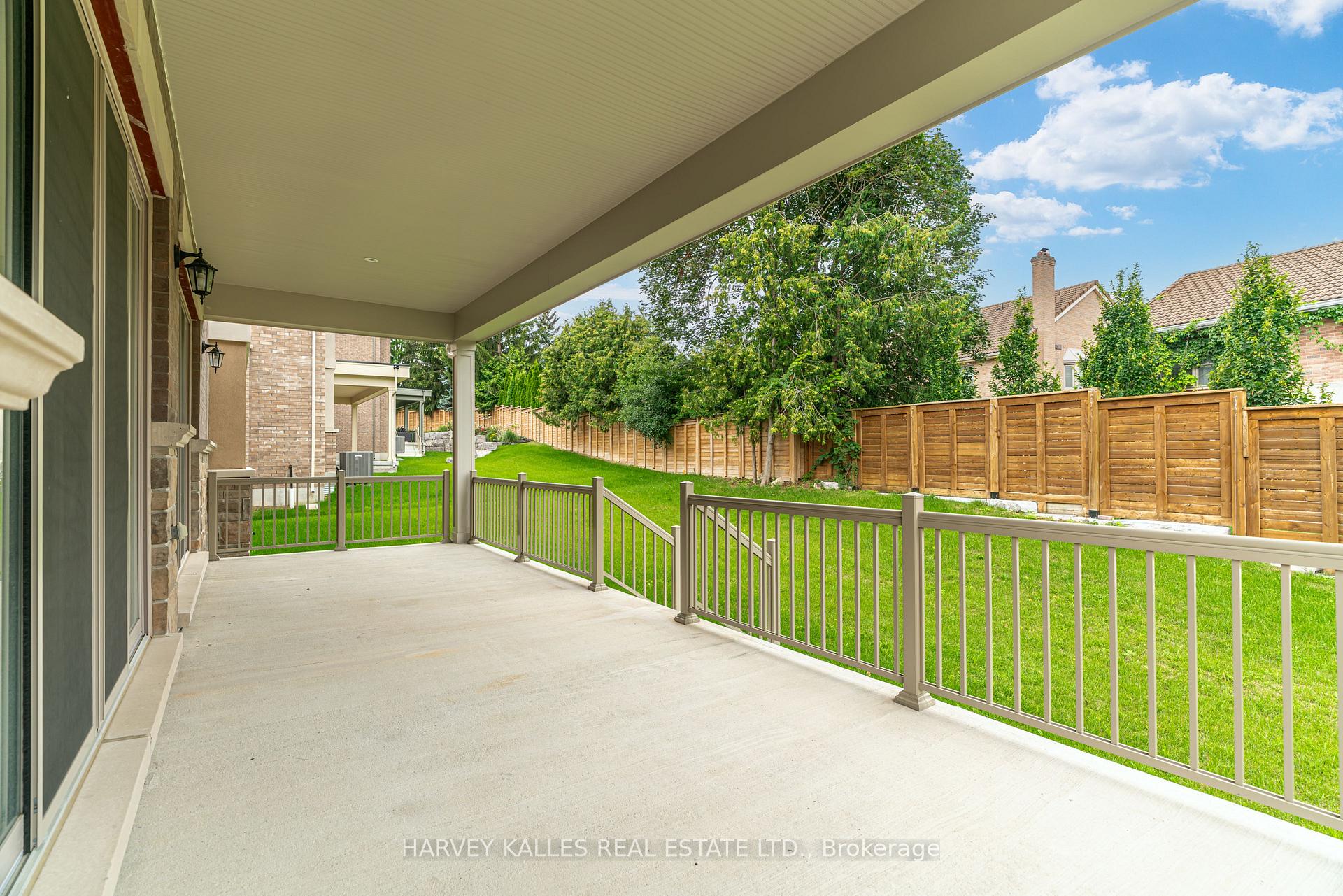 6 Dennis Reed Court
