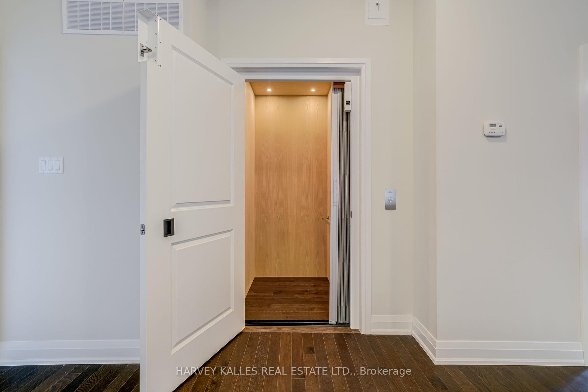 6 Dennis Reed Court