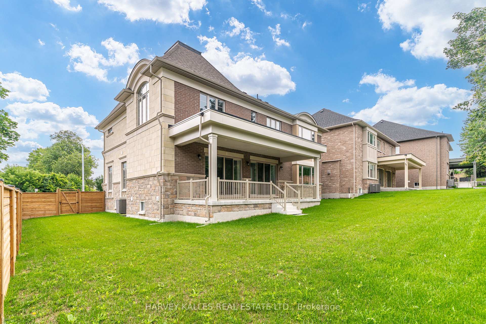 6 Dennis Reed Court