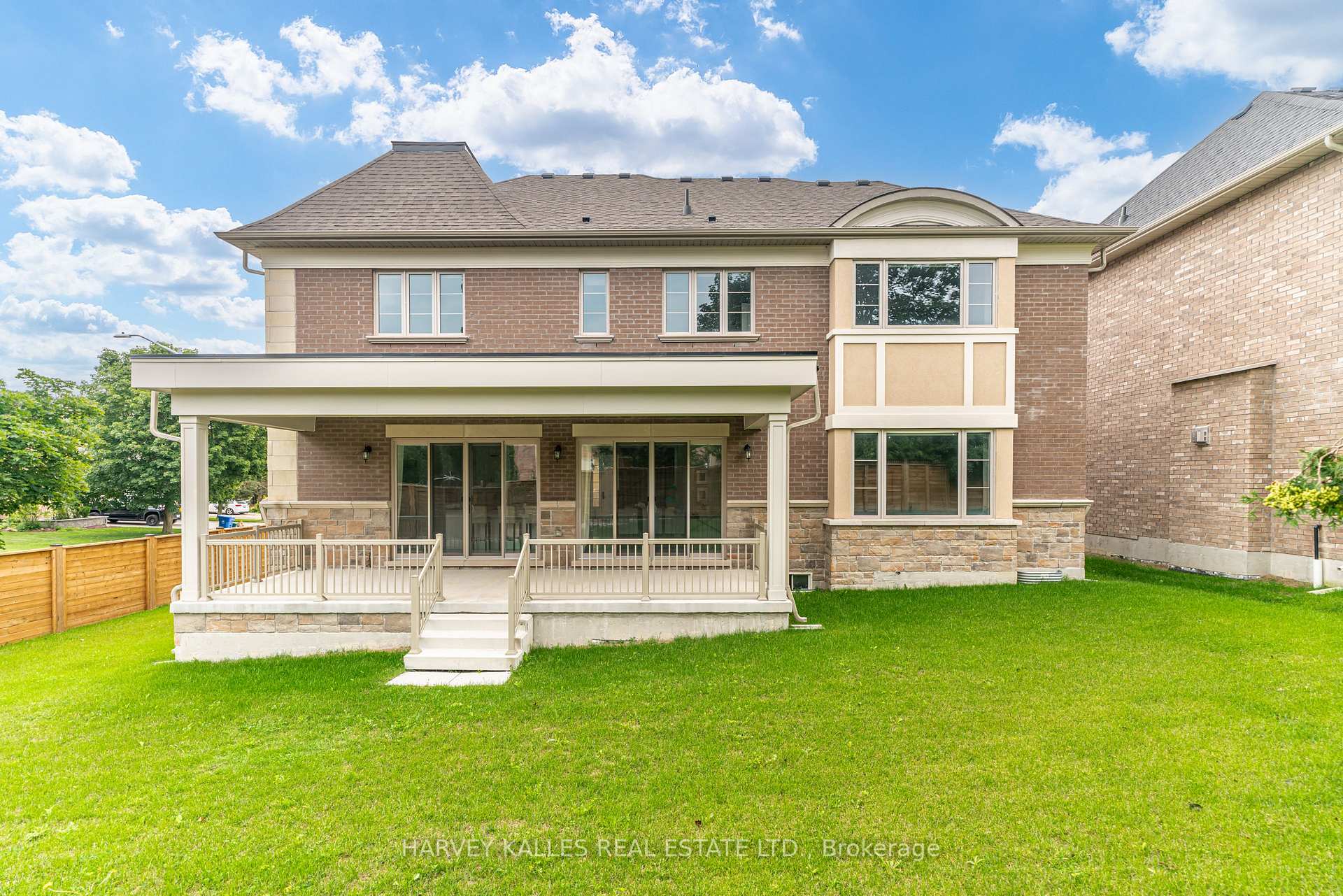 6 Dennis Reed Court