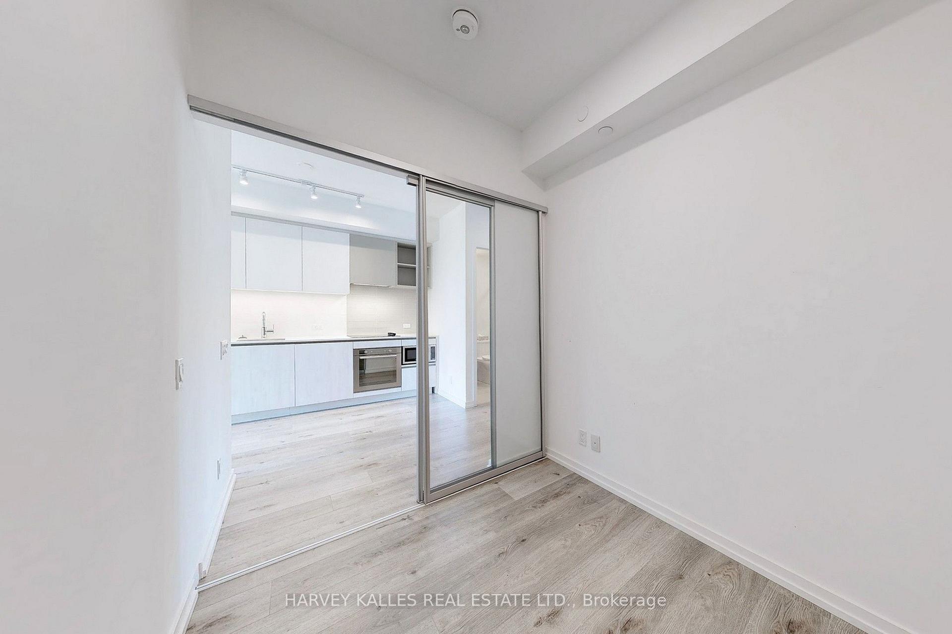 7890 Jane Street 2807