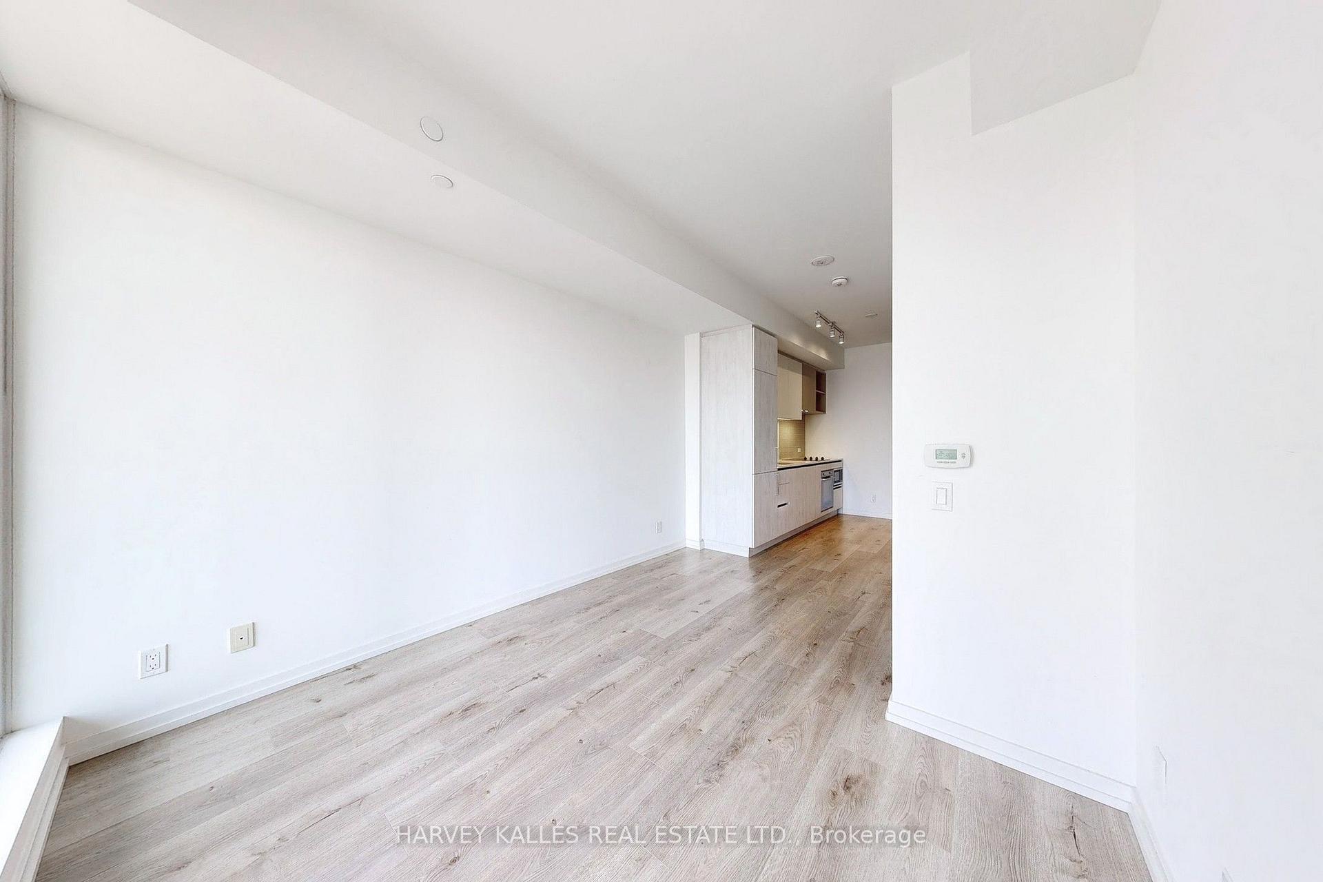 7890 Jane Street 2807