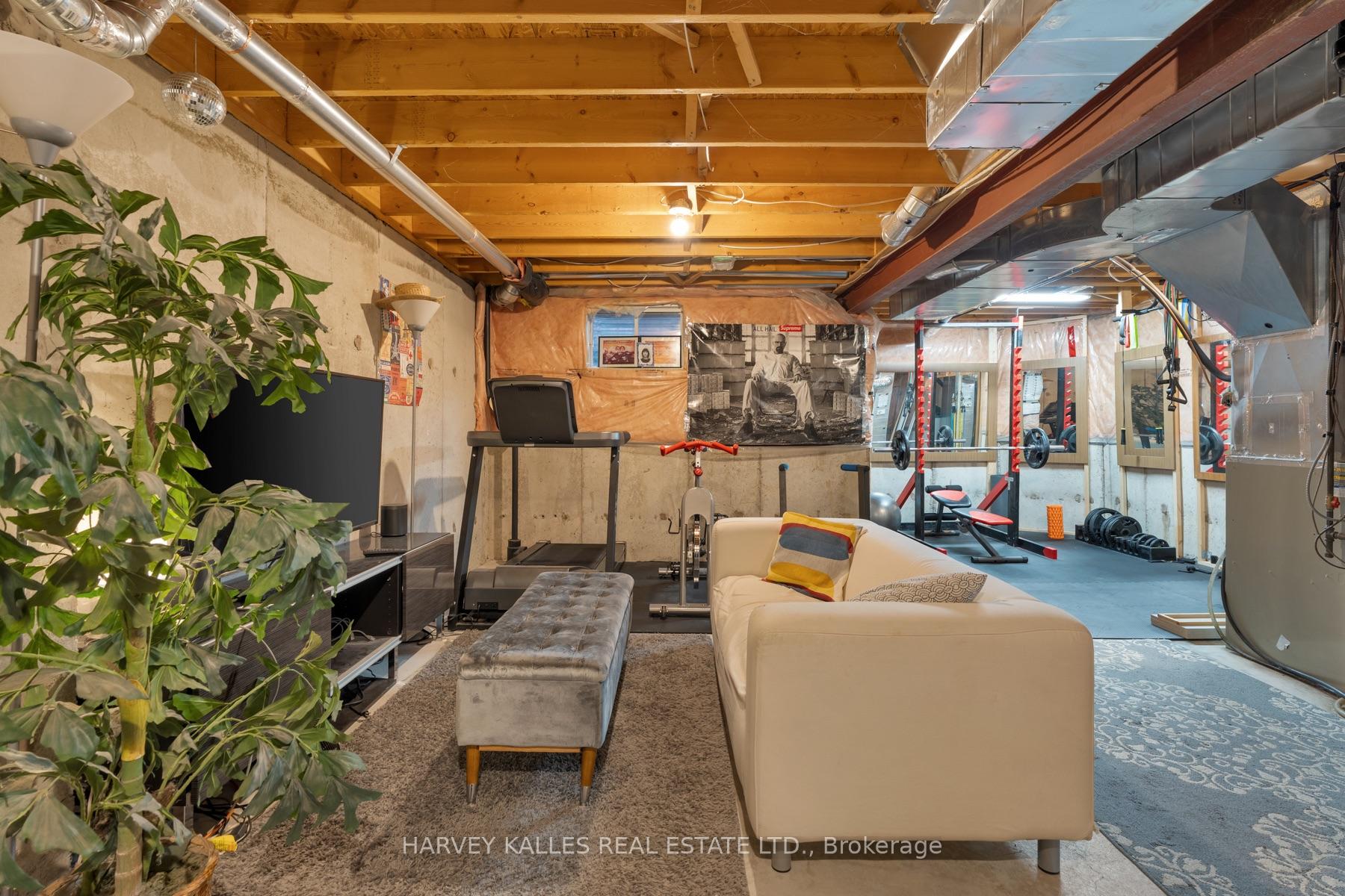 27 Hirst Avenue