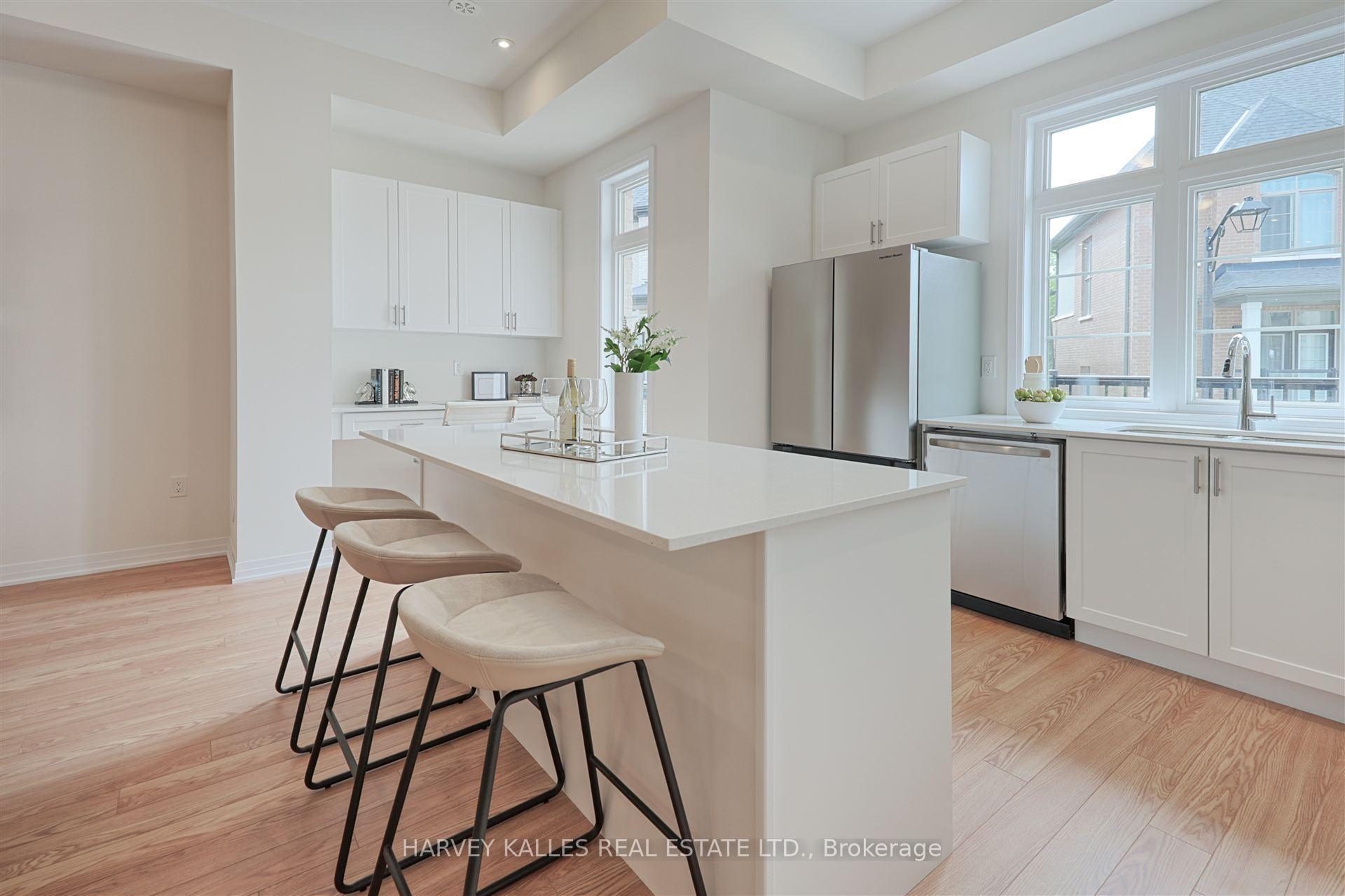 75 De La Roche Drive