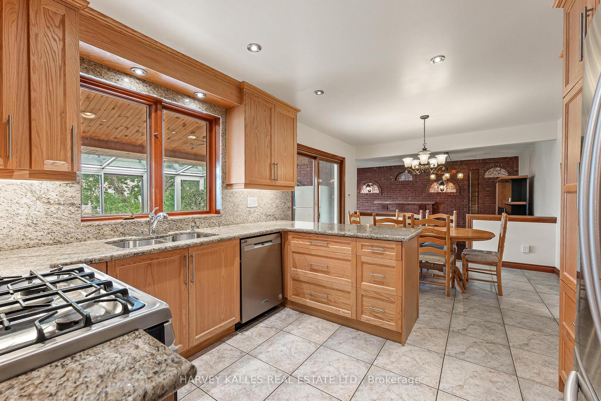 113 Bond Crescent