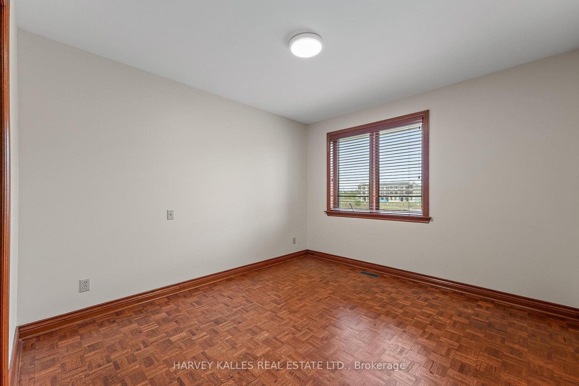 113 Bond Crescent