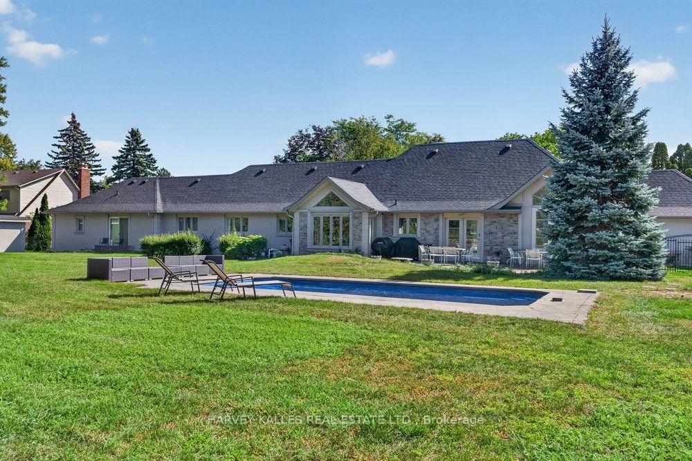 28 Putting Green Crescent