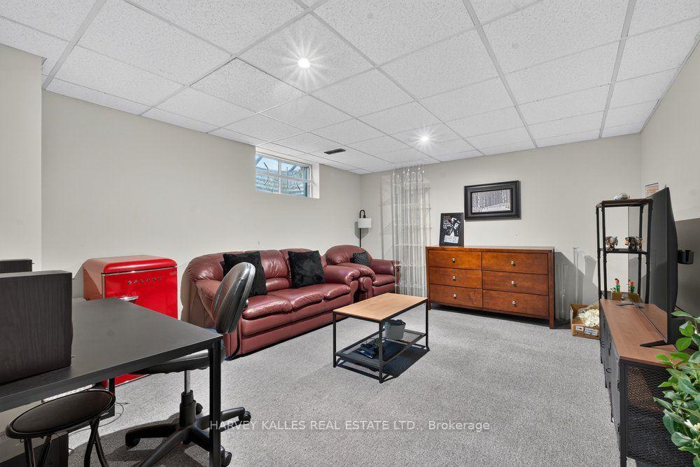28 Putting Green Crescent