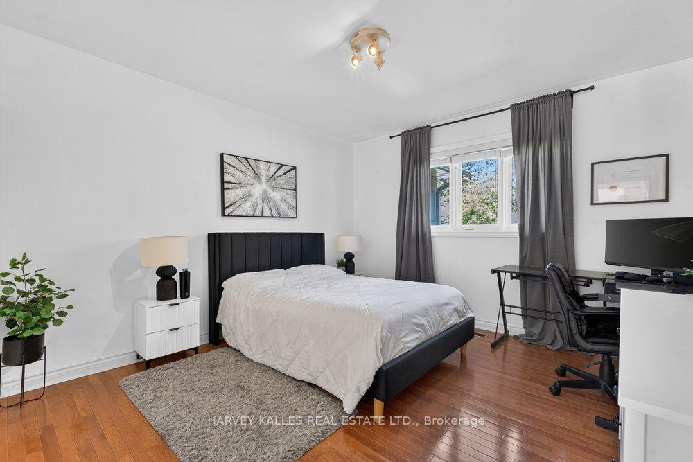 28 Putting Green Crescent