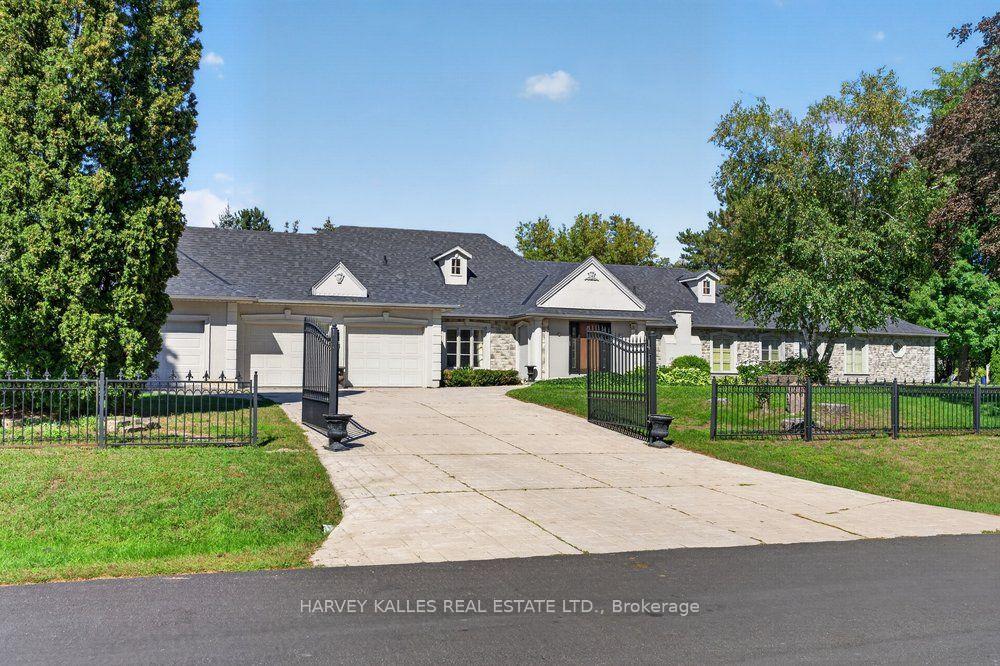 28 Putting Green Crescent