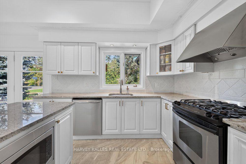 28 Putting Green Crescent