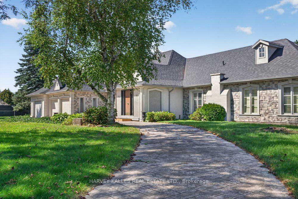 28 Putting Green Crescent