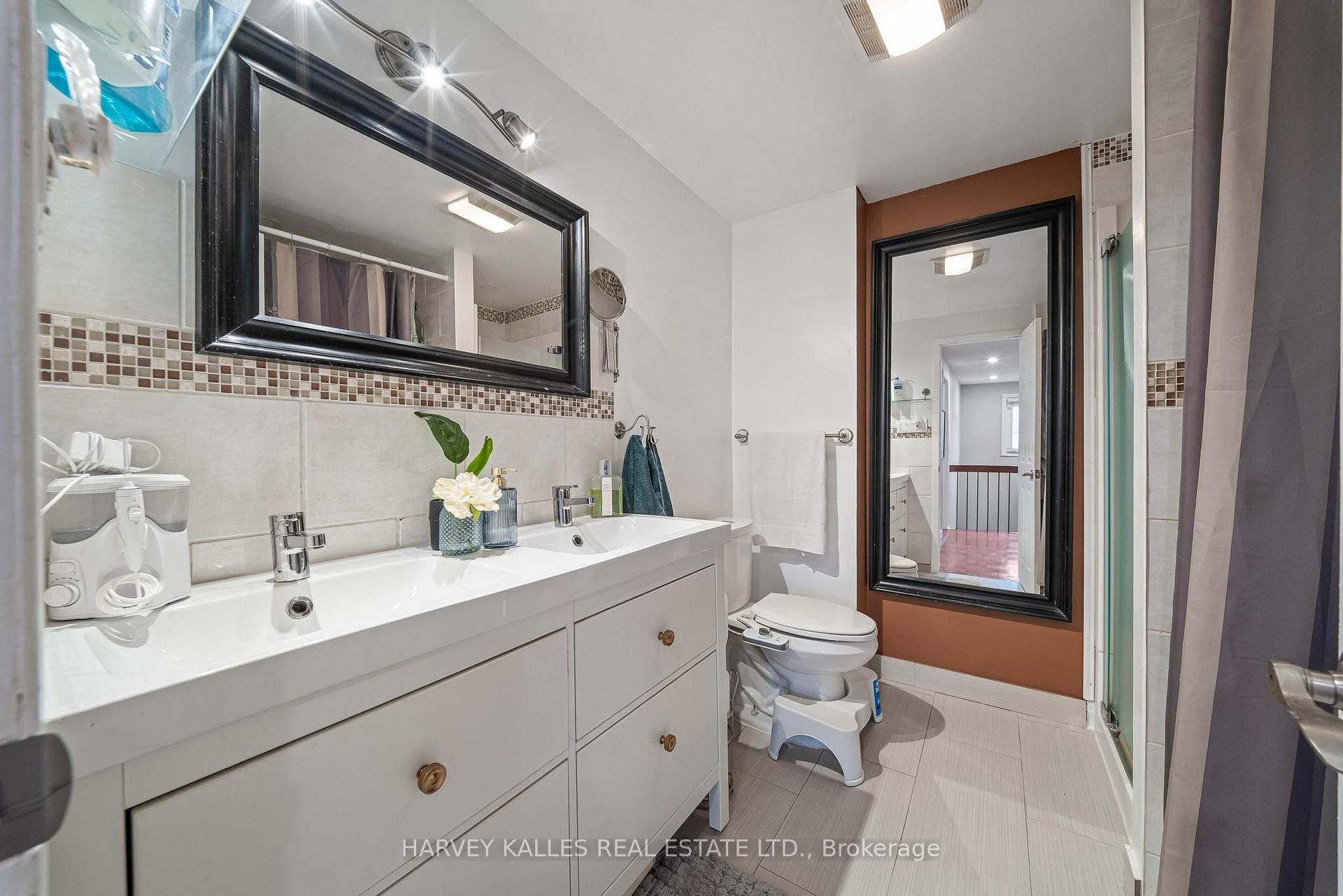 221 Snowshoe Crescent
