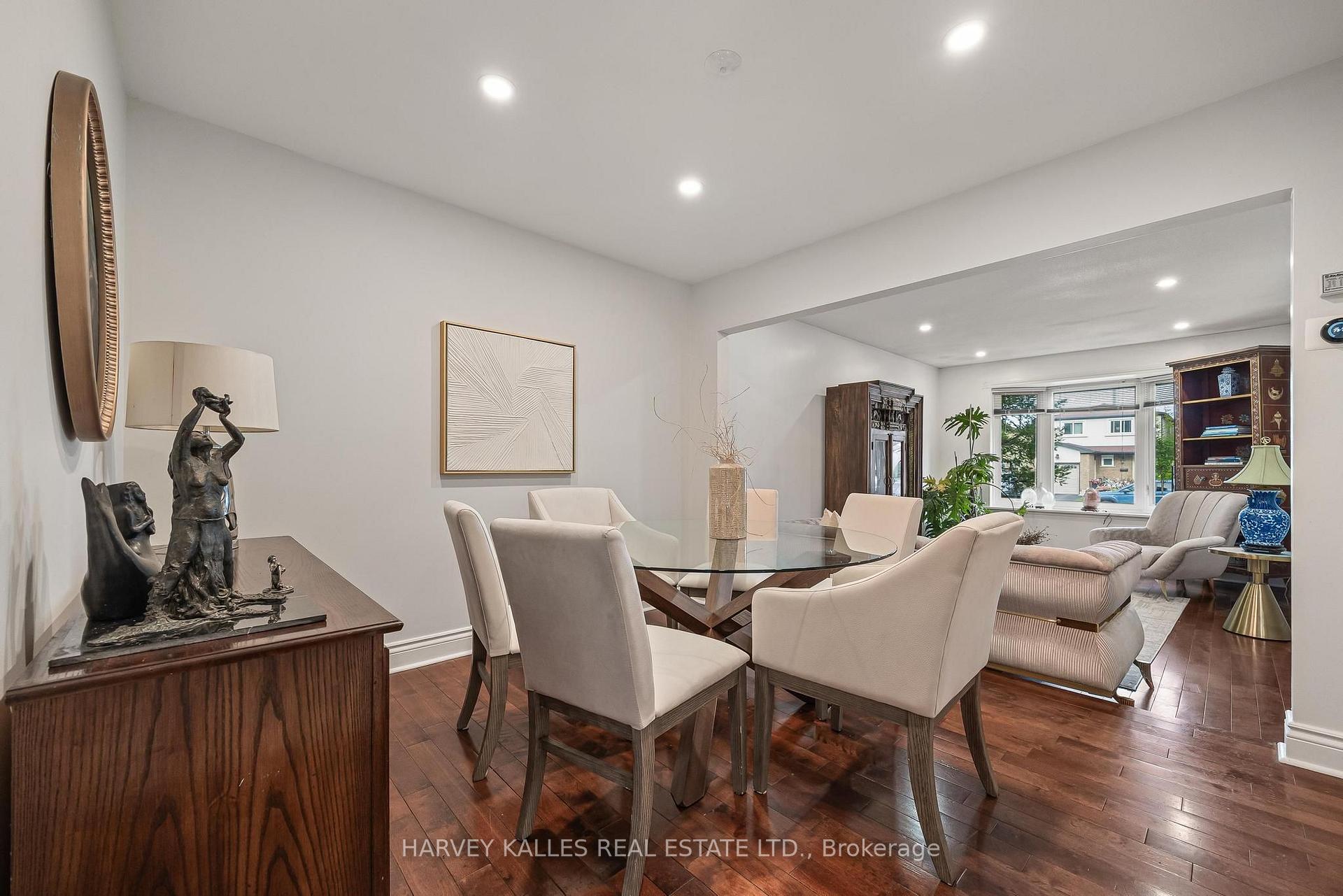 221 Snowshoe Crescent