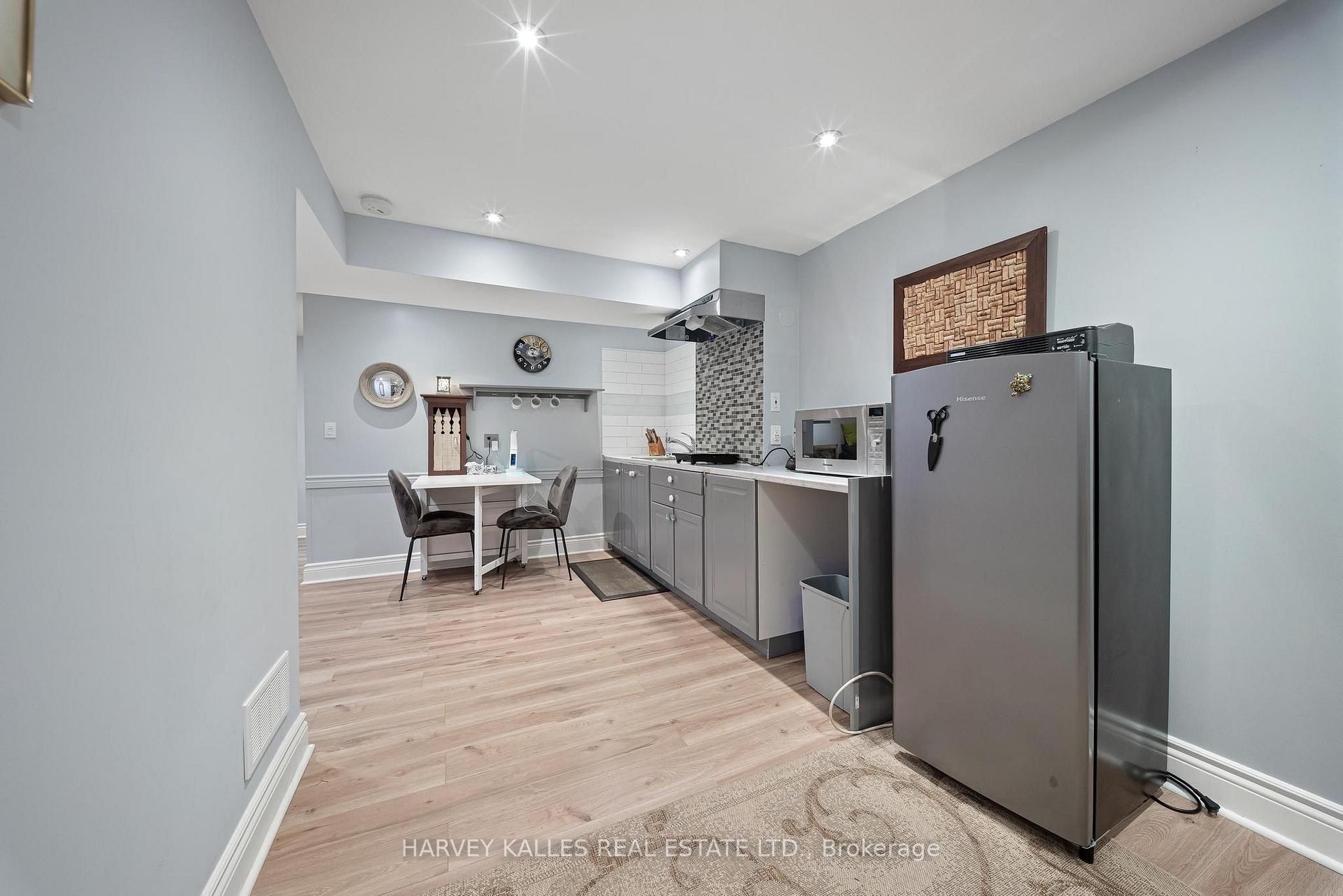 221 Snowshoe Crescent