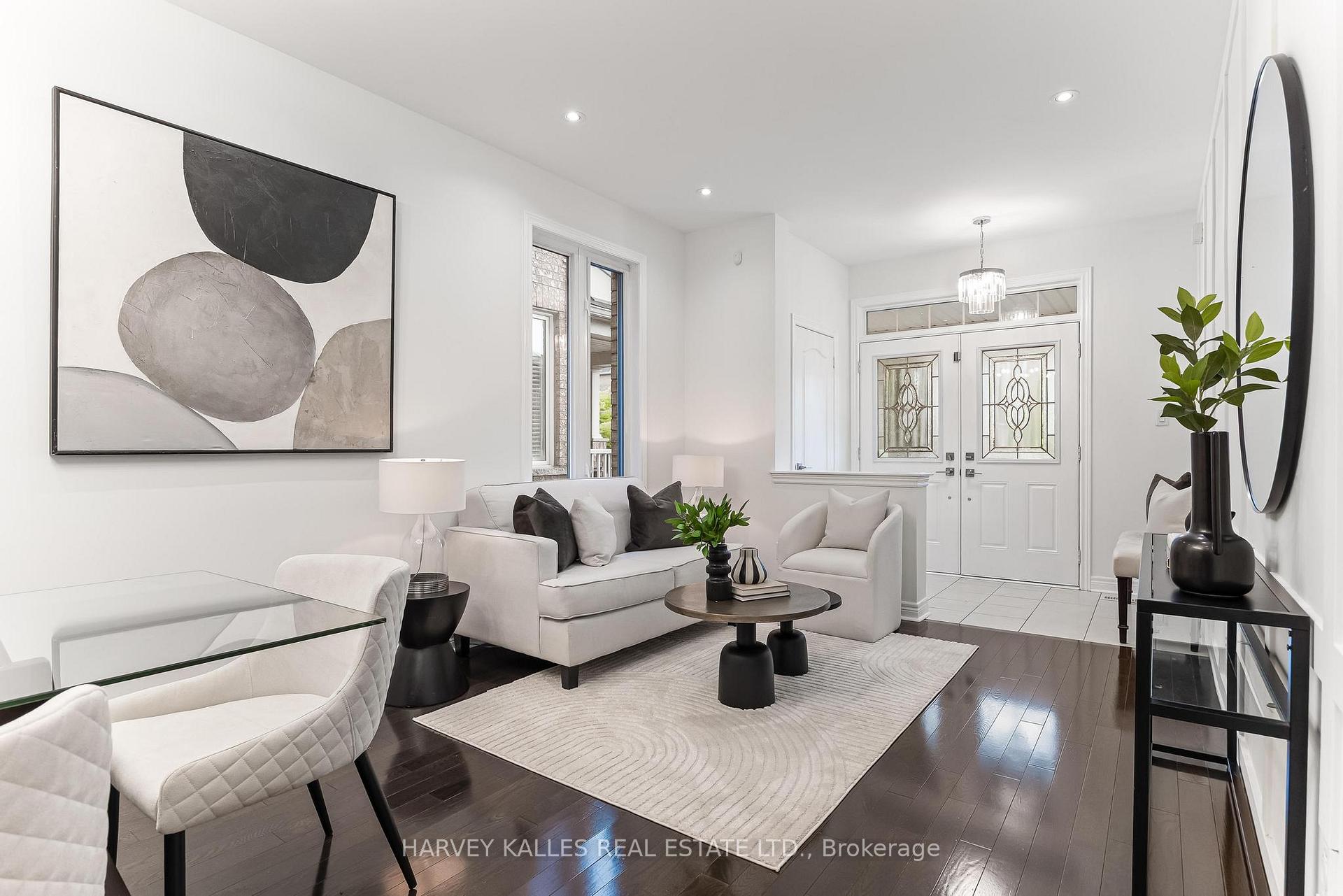 46 Grayleaf Drive