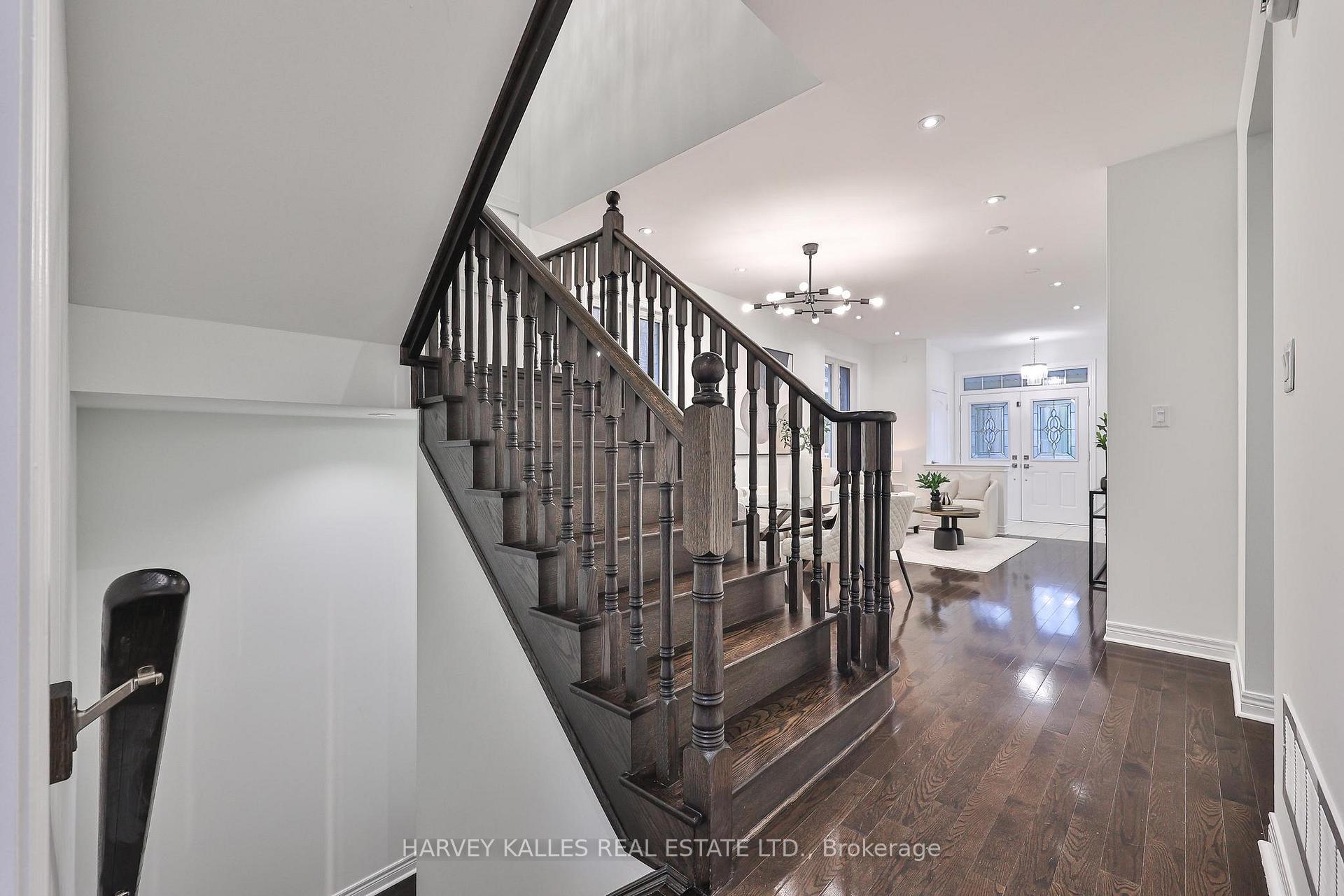46 Grayleaf Drive
