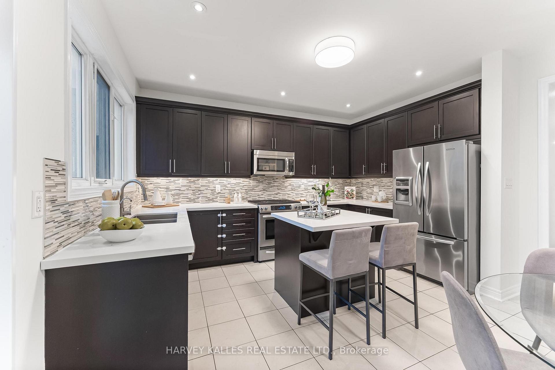 46 Grayleaf Drive