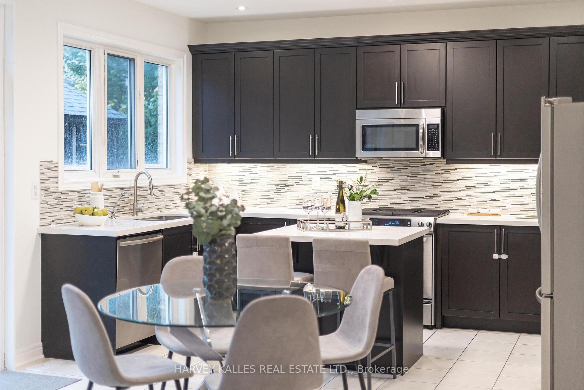 46 Grayleaf Drive
