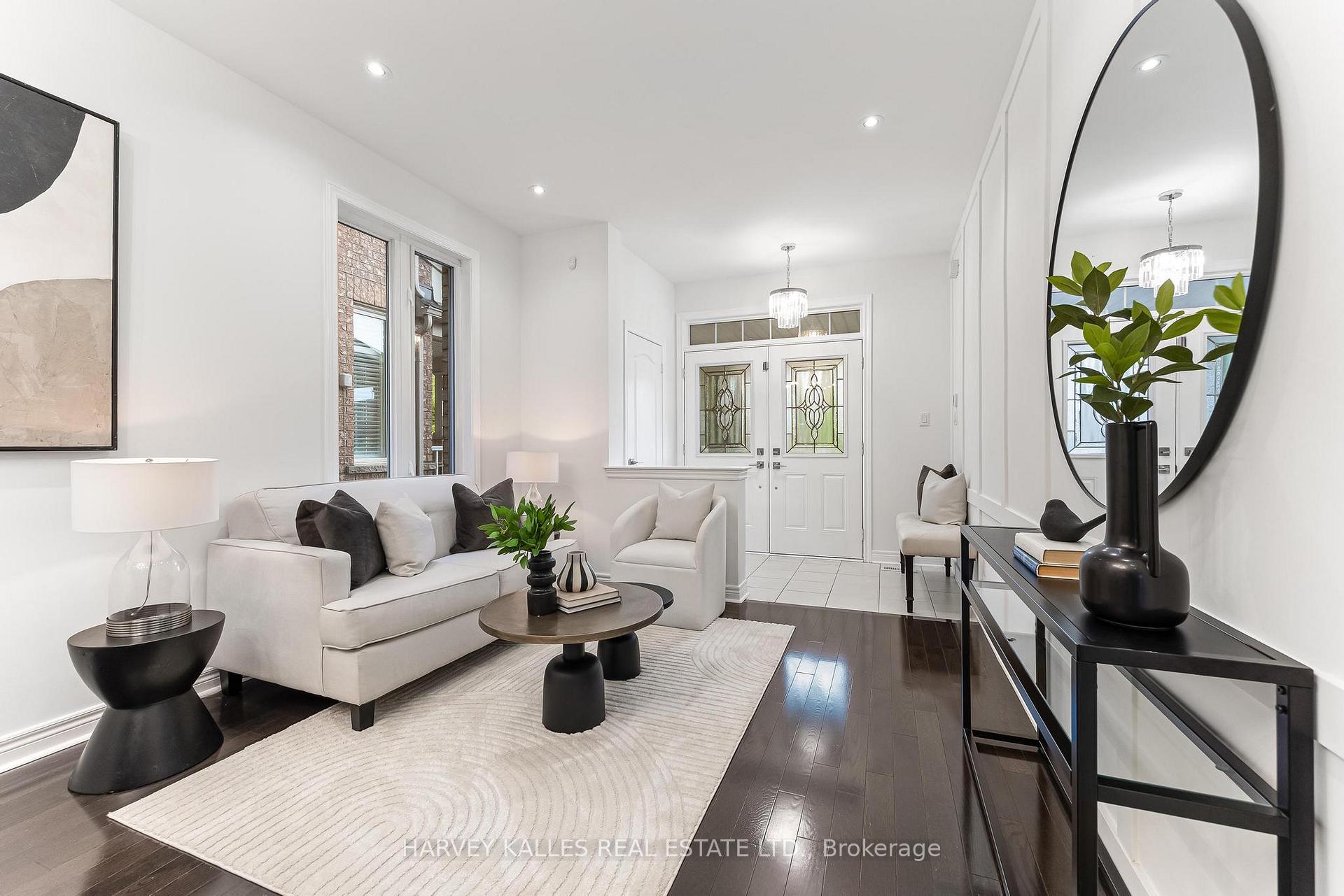 46 Grayleaf Drive