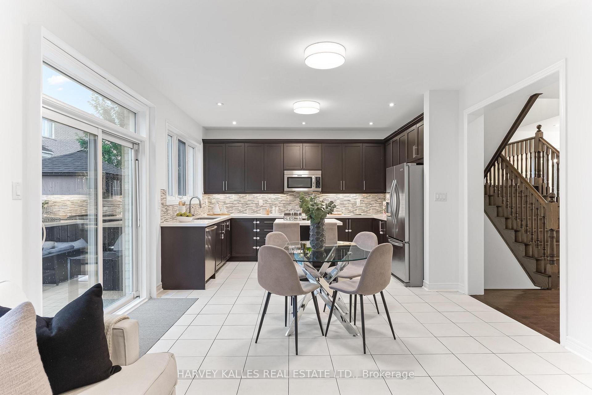 46 Grayleaf Drive