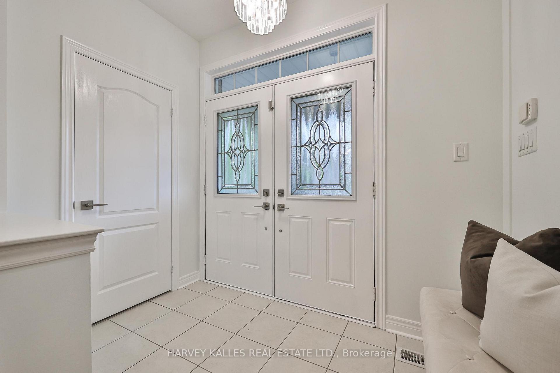 46 Grayleaf Drive