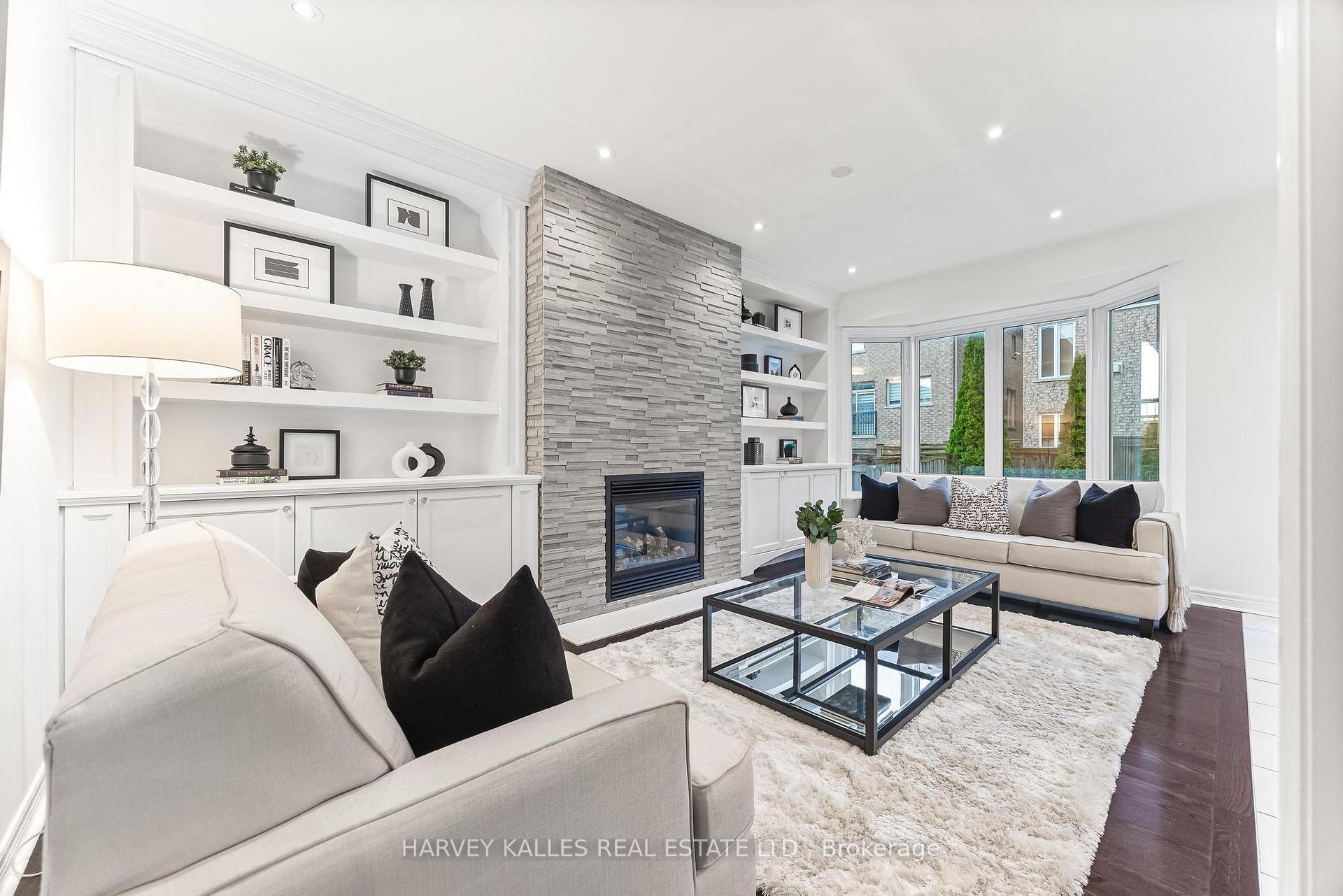46 Grayleaf Drive