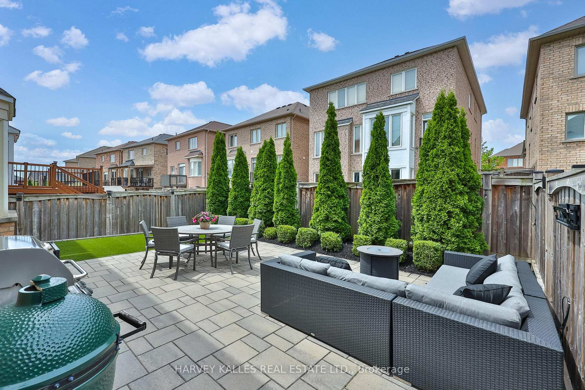 46 Grayleaf Drive