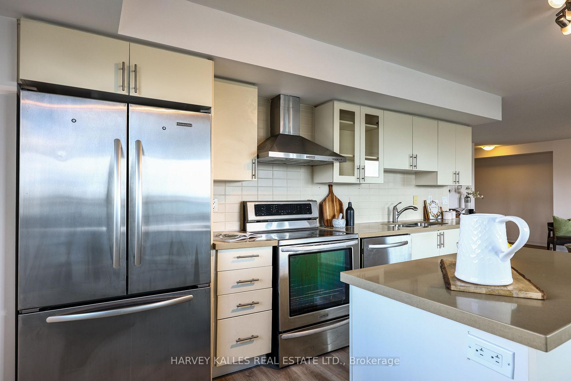 75 Norman Bethune Avenue 317