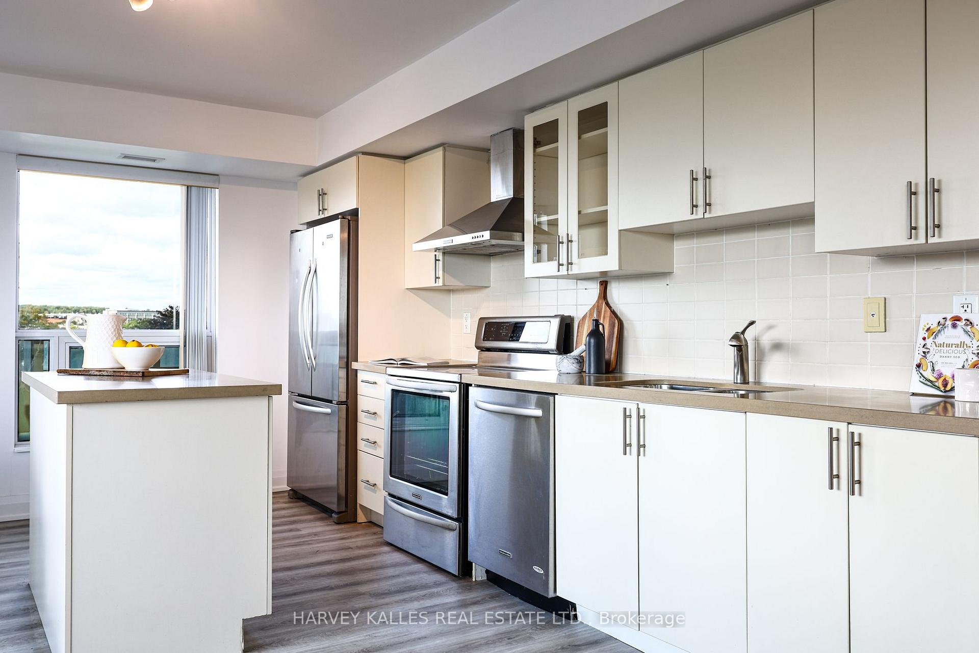 75 Norman Bethune Avenue 317
