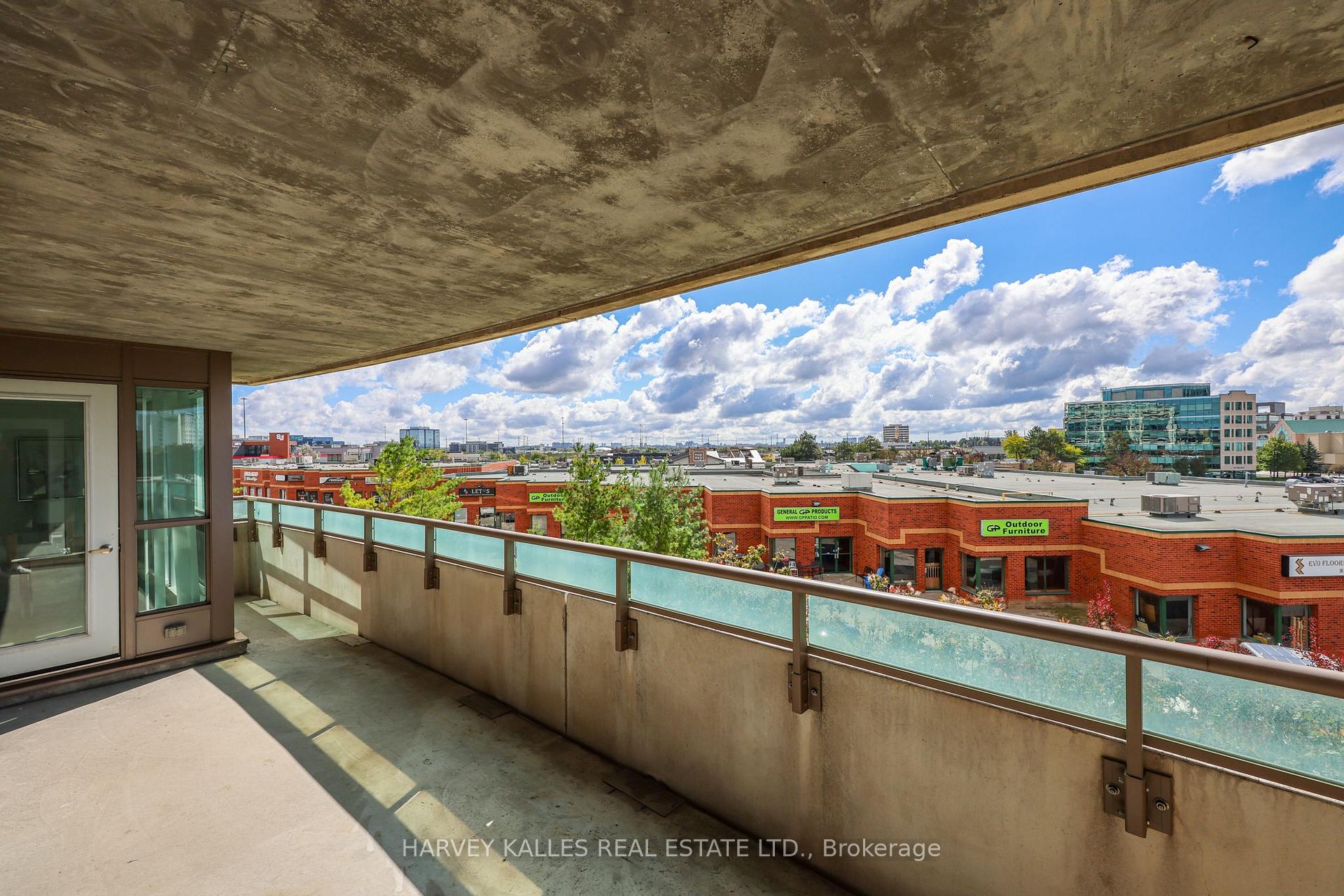 75 Norman Bethune Avenue 317