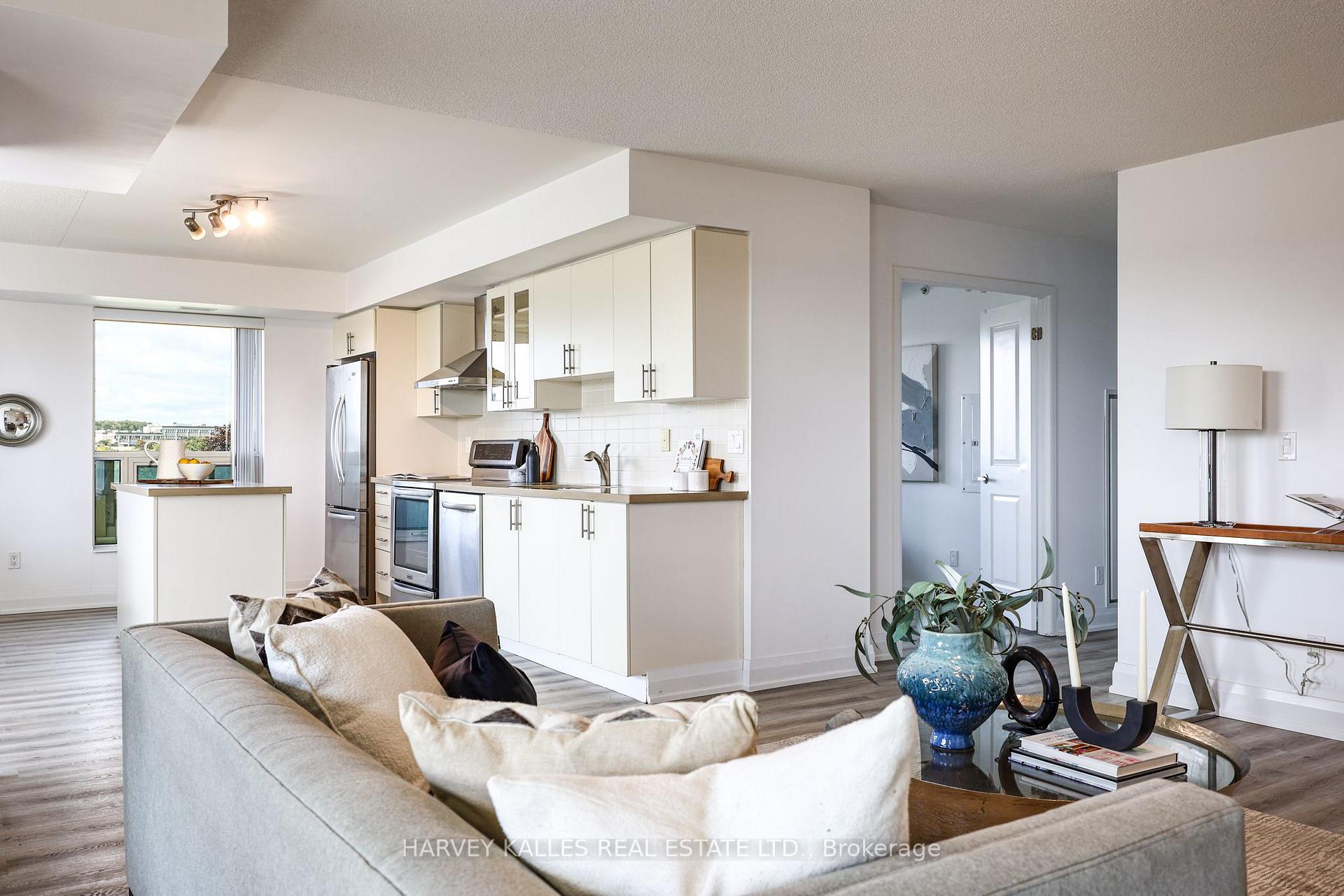 75 Norman Bethune Avenue 317