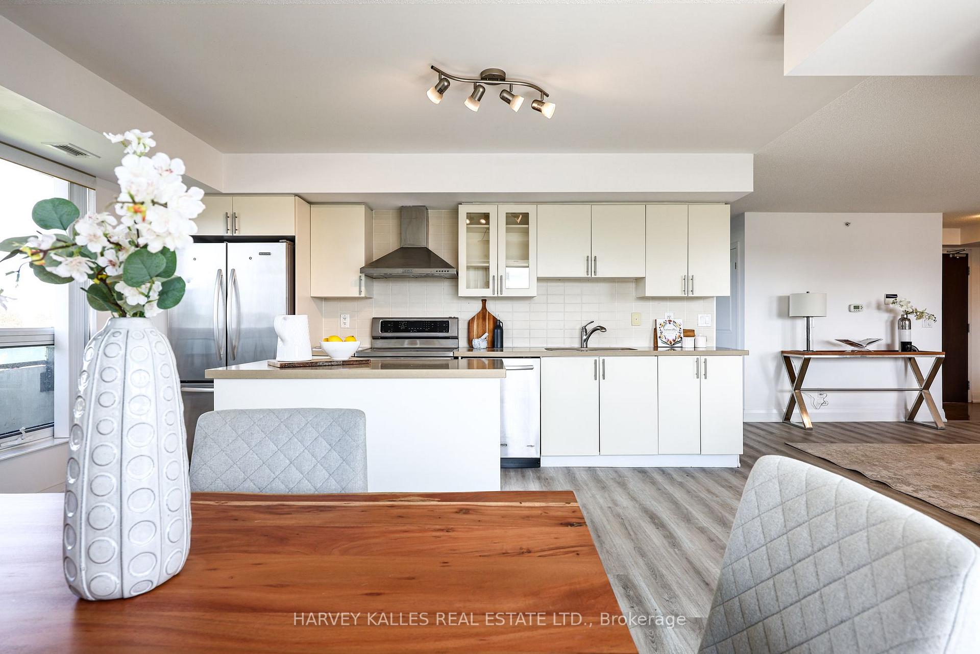 75 Norman Bethune Avenue 317
