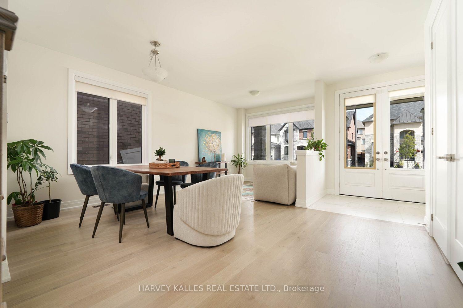 253 Seaview Heights Main Floor