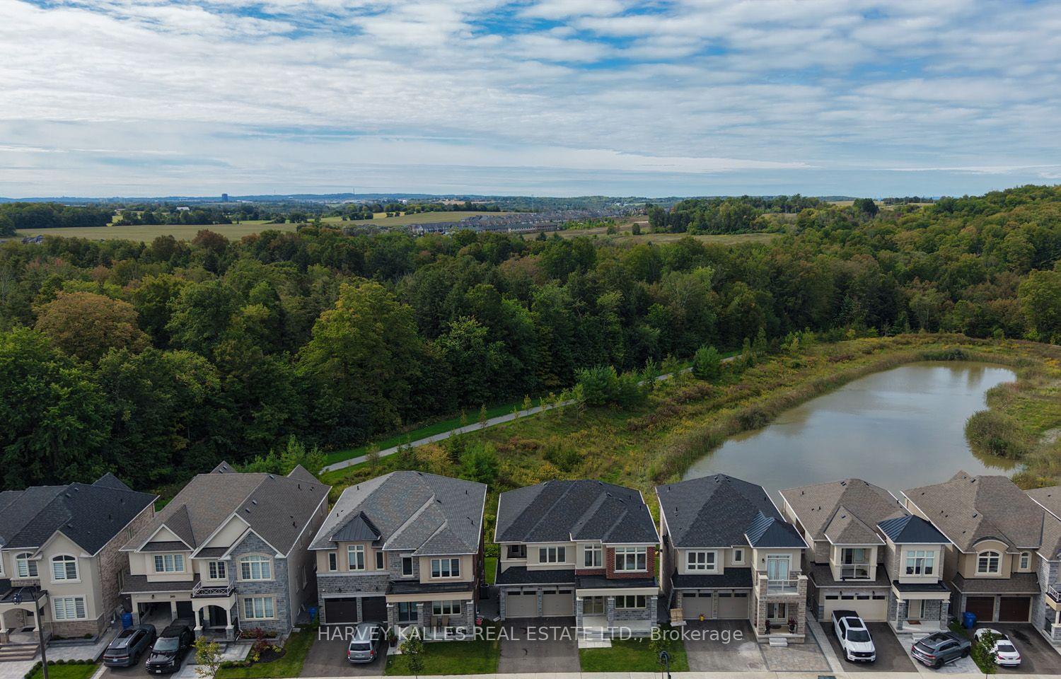 253 Seaview Heights Main Floor