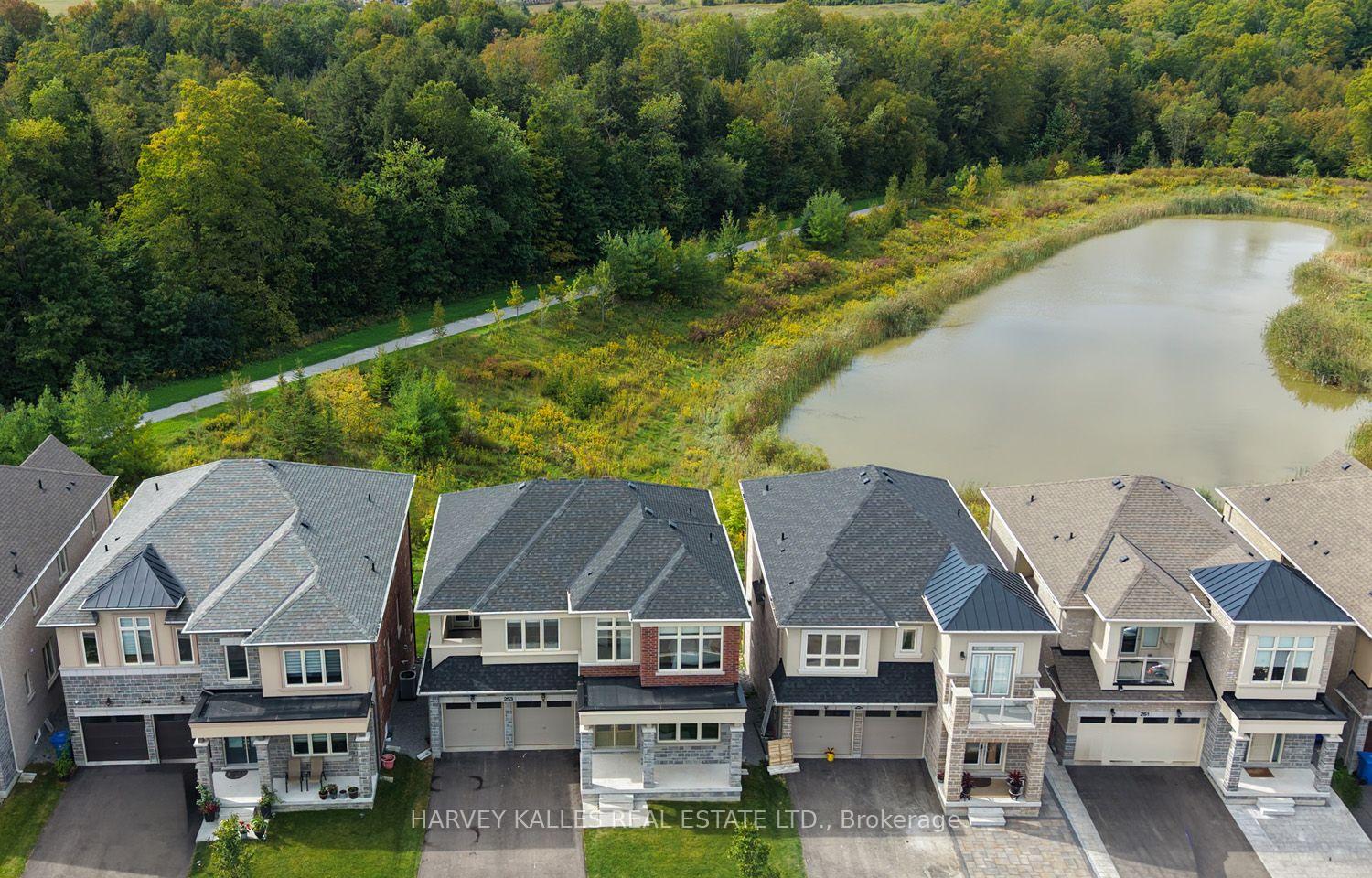 253 Seaview Heights Main Floor