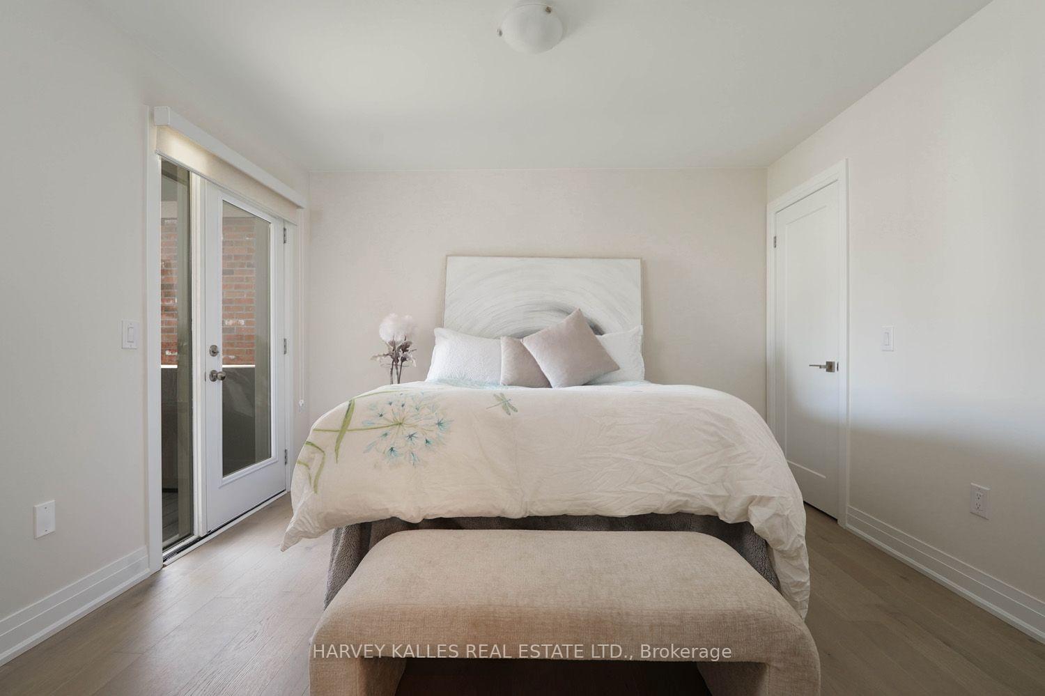 253 Seaview Heights Main Floor