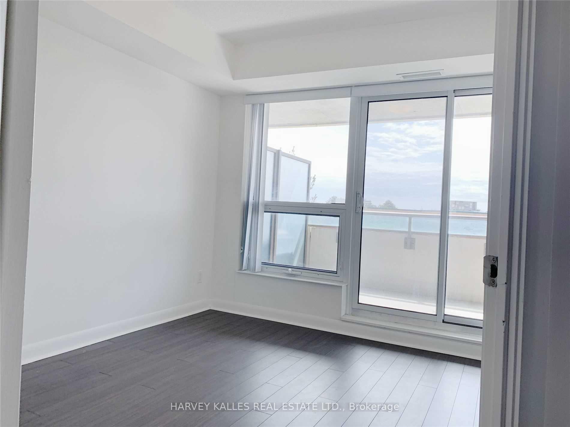 75 Norman Bethune Avenue 216