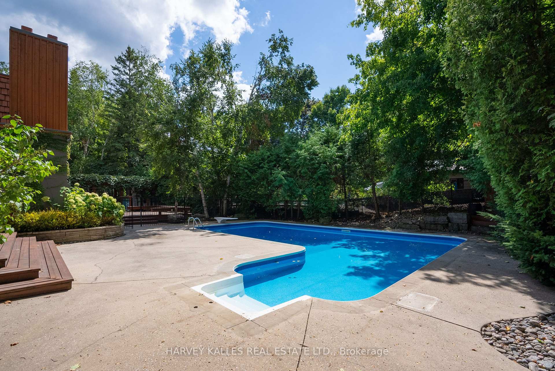 23 Royal Oak Drive