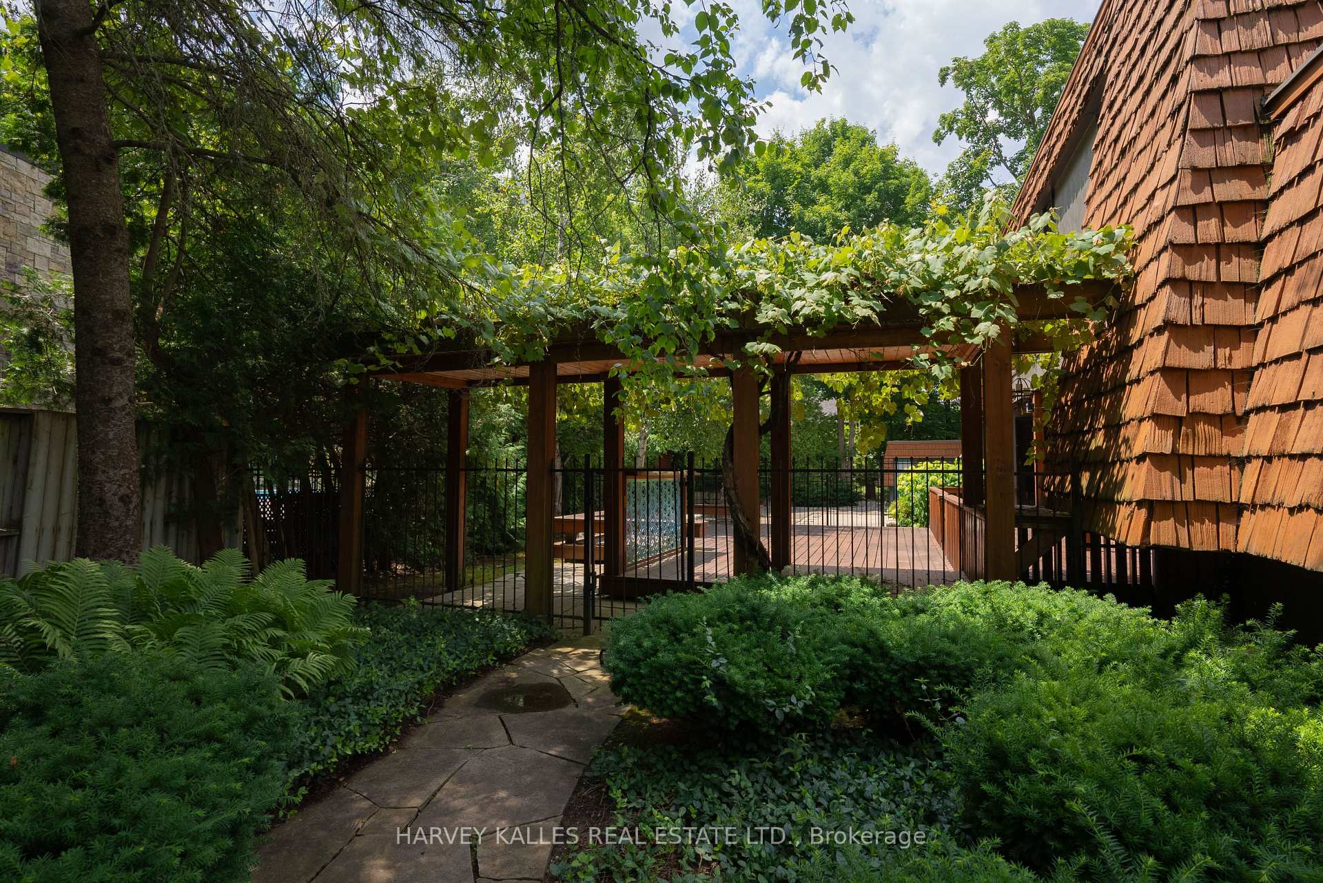 23 Royal Oak Drive