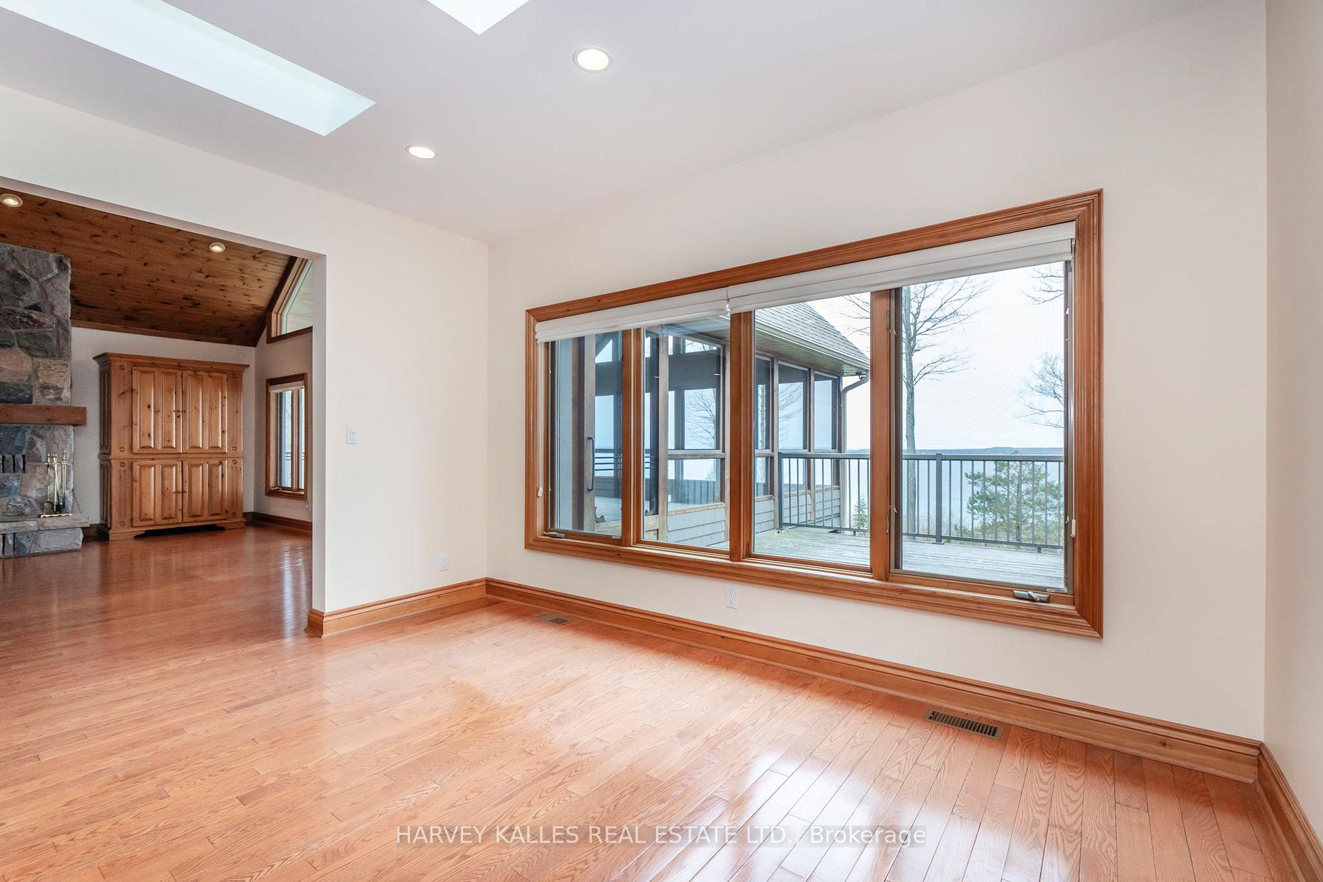 20 Nippissing Ridge Road