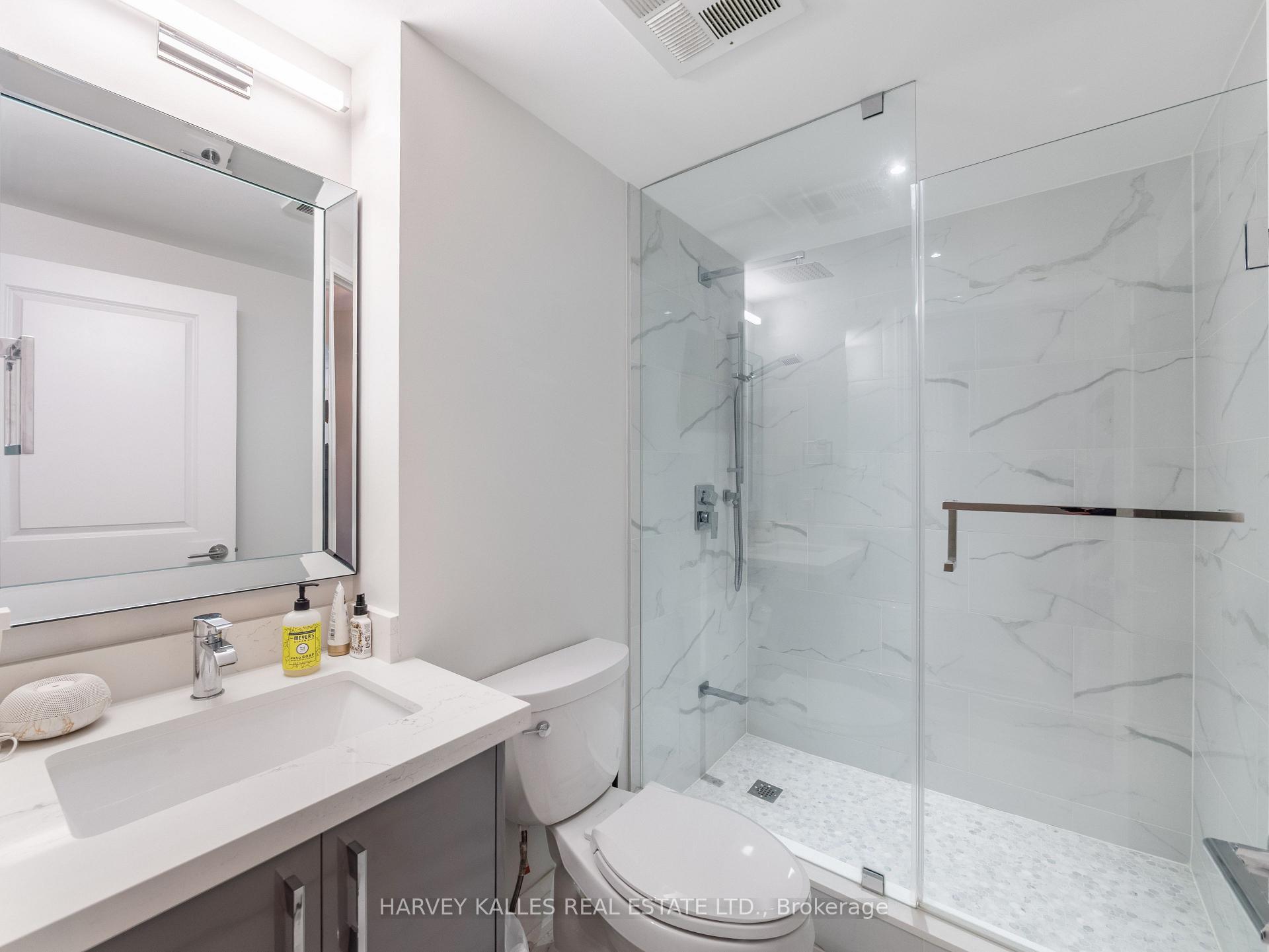 2511 Bloor Street W 305