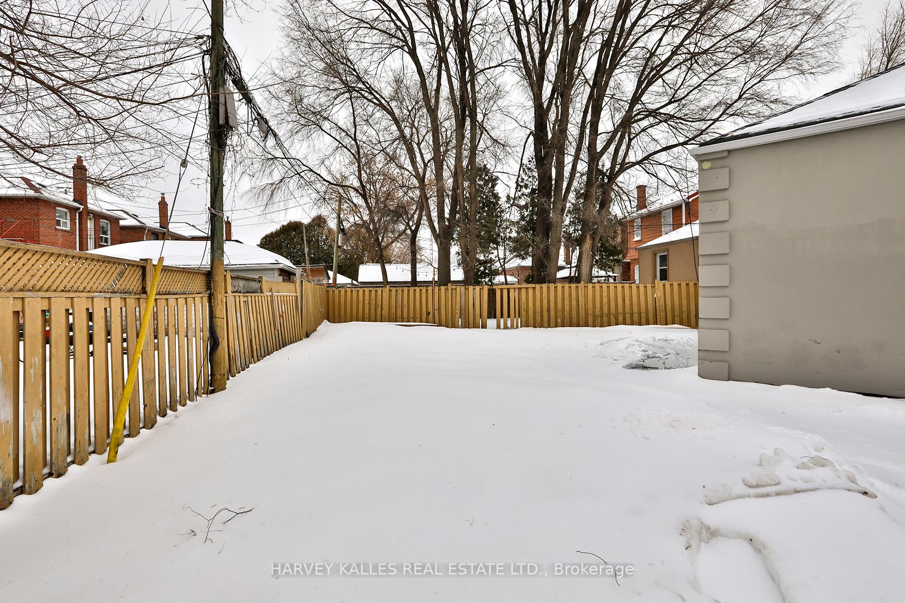 1239 Jane Street